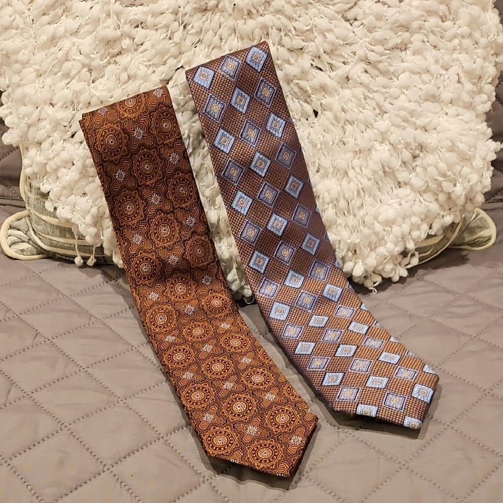 Jos.A.Bank Elegant Brown and Blue Patterned Tie Set